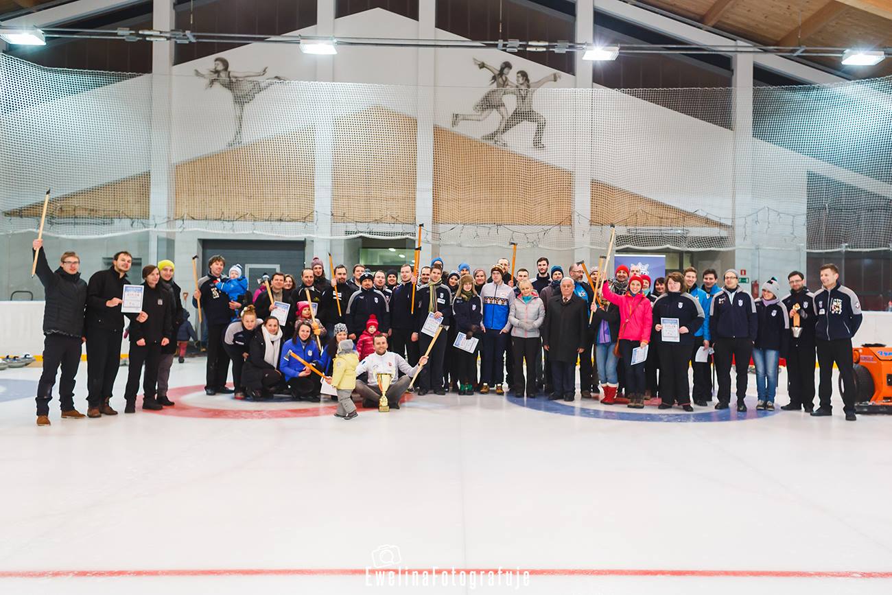 Read more about the article 15 lat Krakowskiego Klubu Curlingowego!